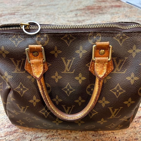 Louis Vuitton Handbags - Authentic Louis Vuitton Handbag